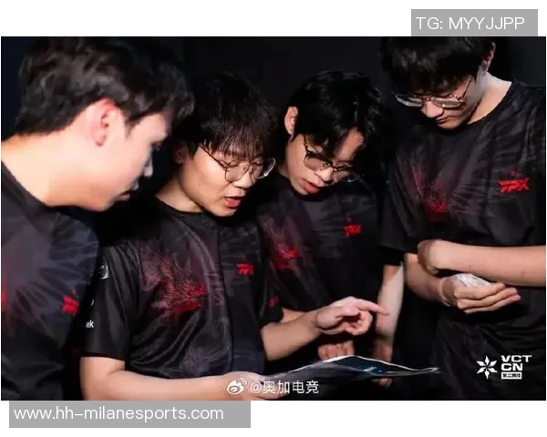 电竞比分英雄联盟纪实探秘FPX战队辉煌崛起之路与挑战